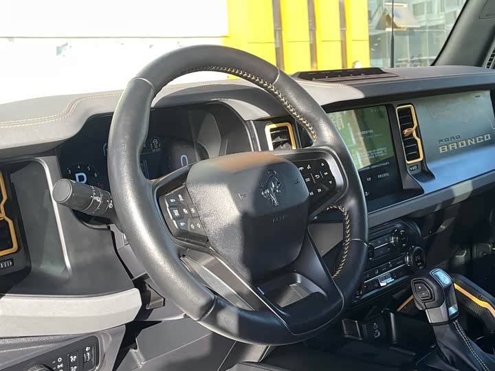 Ford Bronco 2024 2024款 2.3T 荒地