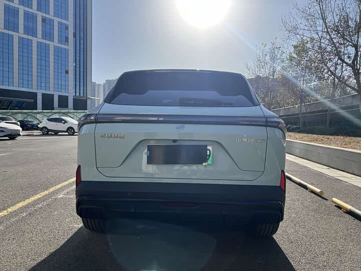 Jetour Shanhai L6 2024 2024款 1.5TD DHT ULTRA