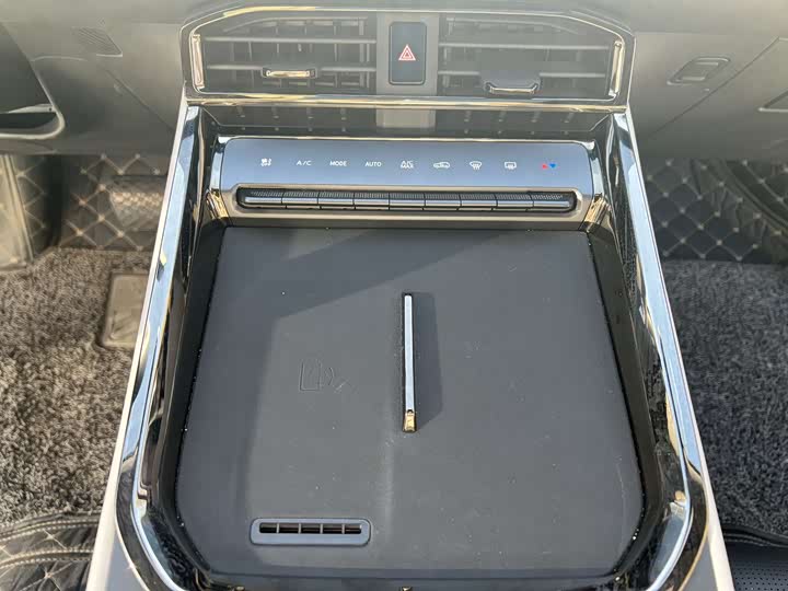 Jetour Shanhai L6 2024 2024款 1.5TD DHT ULTRA