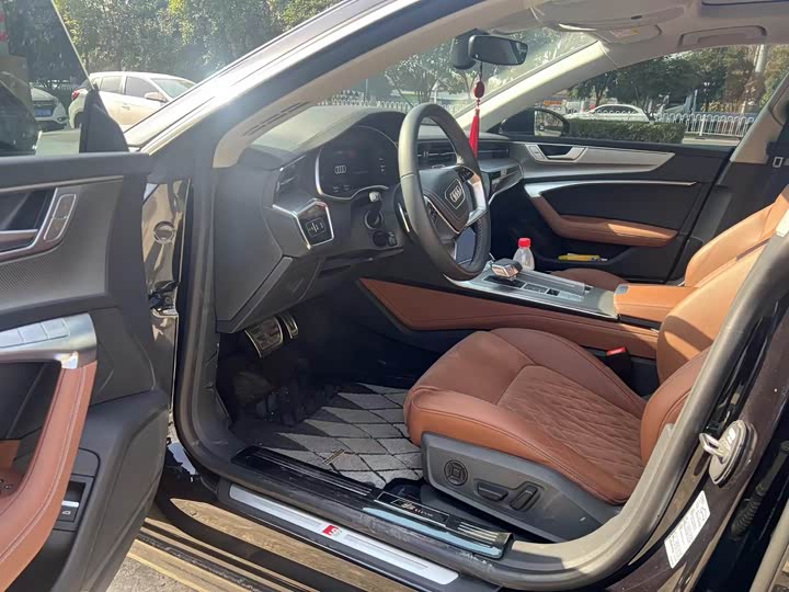 Audi A7L 2024 2024款 45 TFSI quattro 奢享型