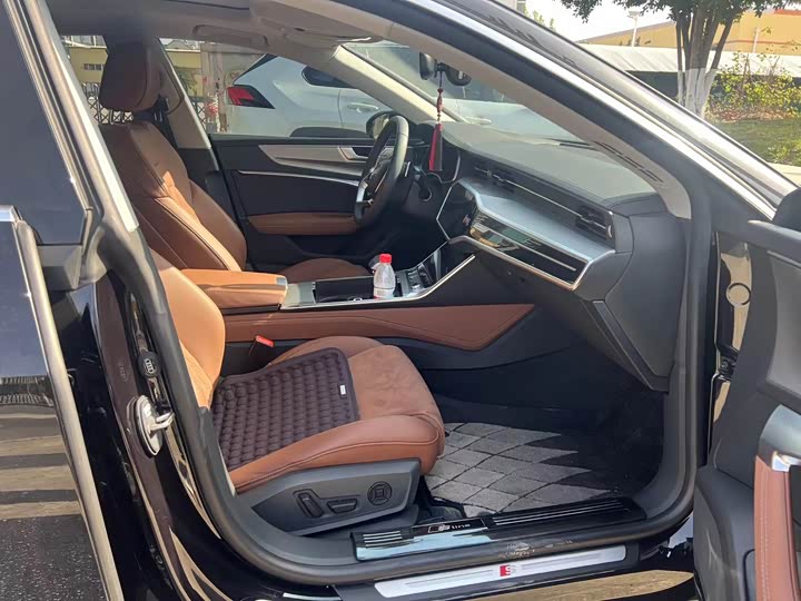 Audi A7L 2024 2024款 45 TFSI quattro 奢享型