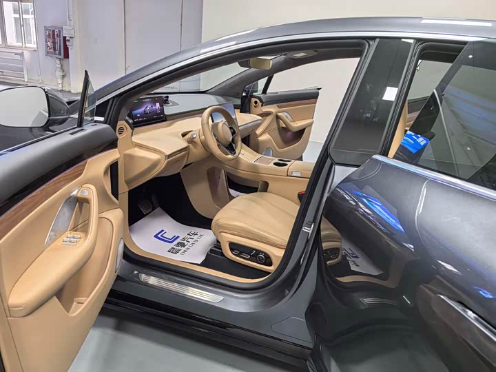 Luxeed R7 2025 2025款 增程 331km Ultra