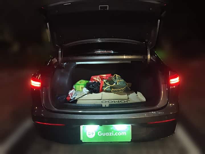 Roewe D6 2025 2025款 450km 尊享版