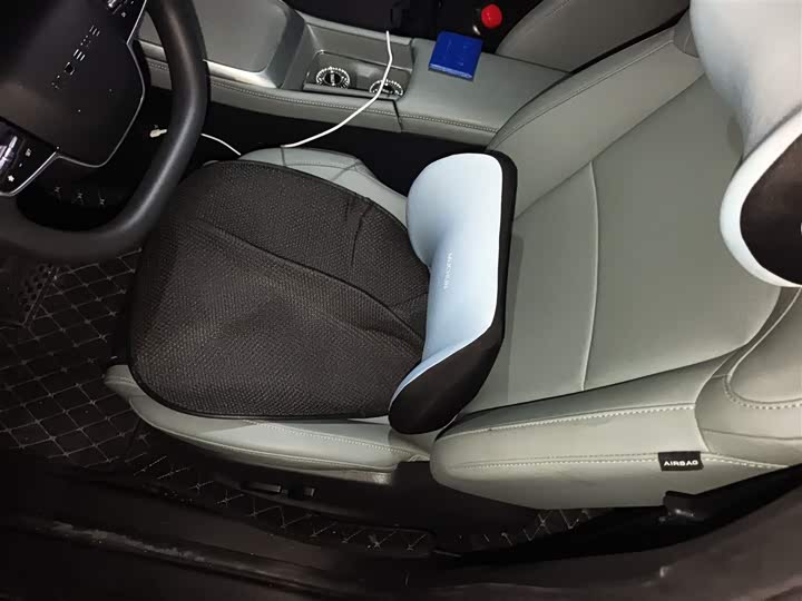 Roewe D6 2025 2025款 450km 尊享版