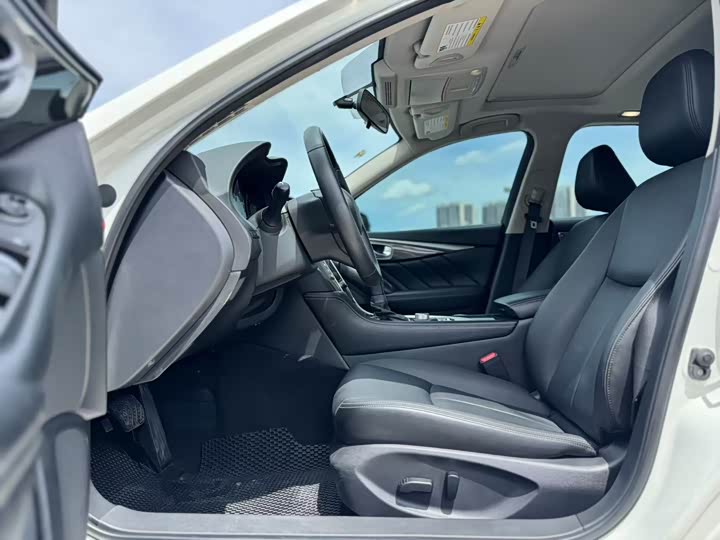 Infiniti Q50L 2022 2022款 2.0T 舒适版