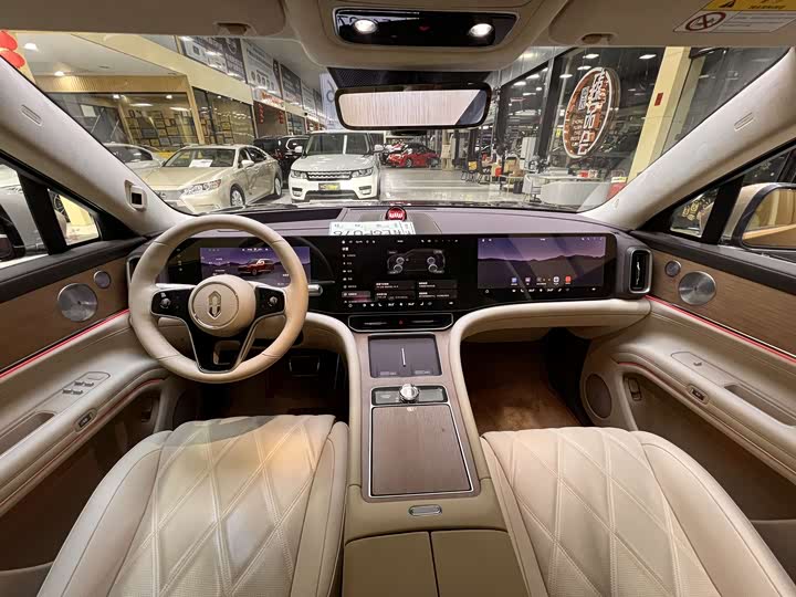 Aito M9 2025 2025款 增程 Ultra版 52kWh 6座版