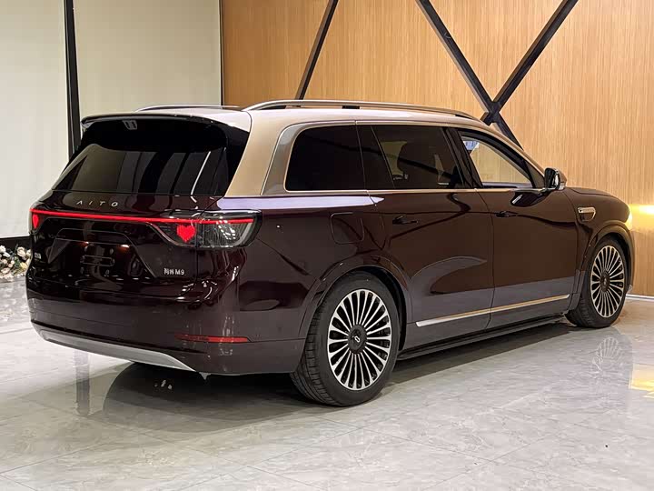 Aito M9 2025 2025款 增程 Ultra版 52kWh 6座版