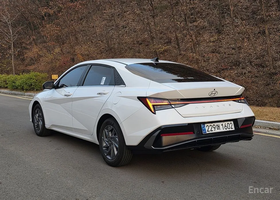 Hyundai Avante 2023 1.6