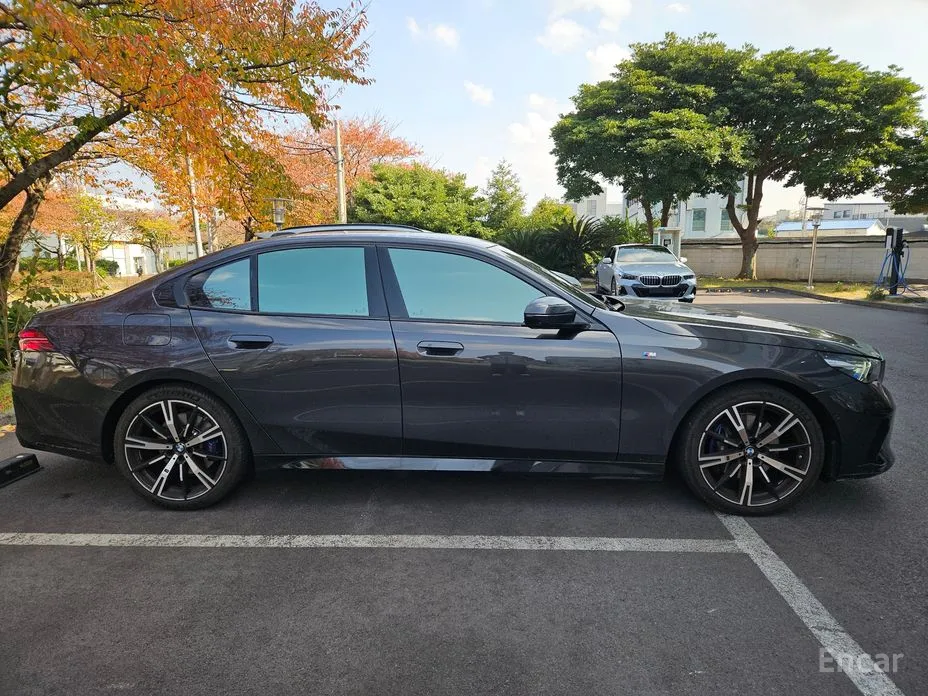 BMW 5 Series 2023 530i xDrive M Sport