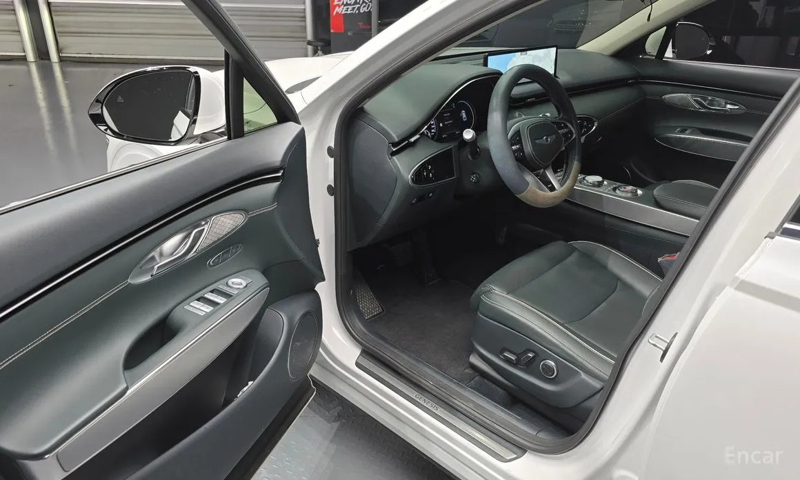 Genesis GV70 2022 e-AWD