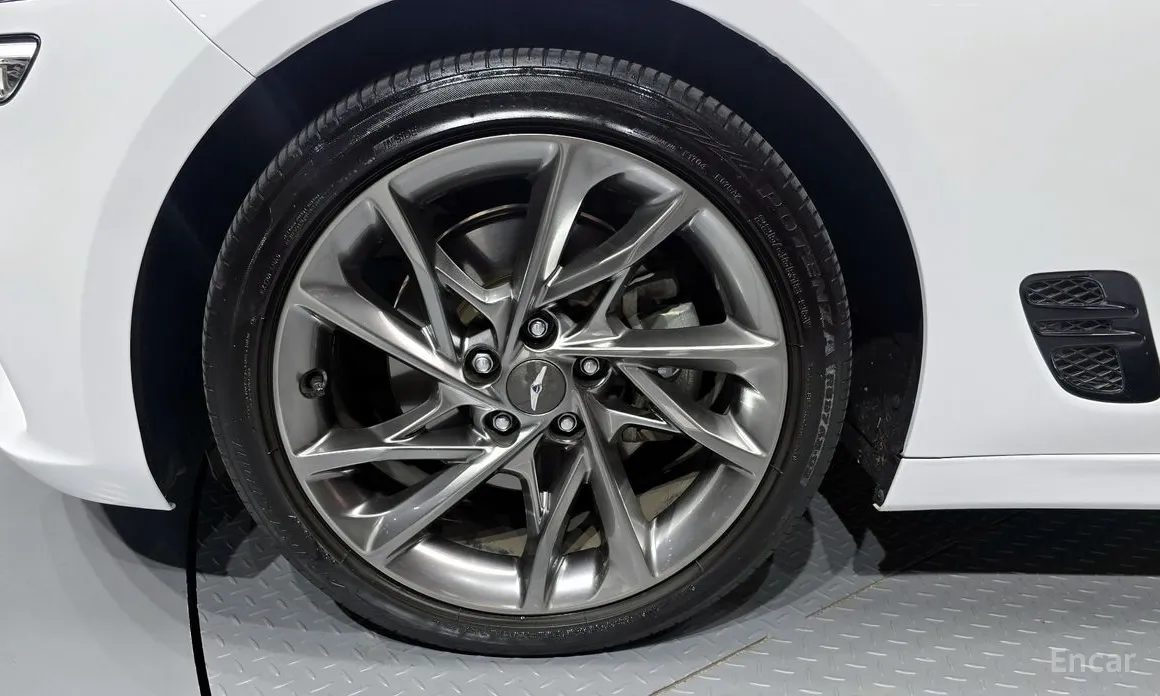 Genesis G70 2022 Gasoline 2.0T 2WD