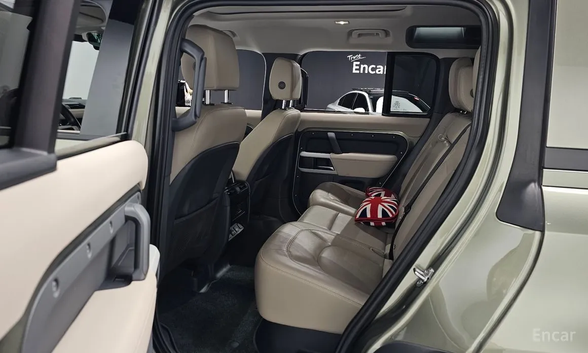 Land Rover Defender 2020 110 D250 SE