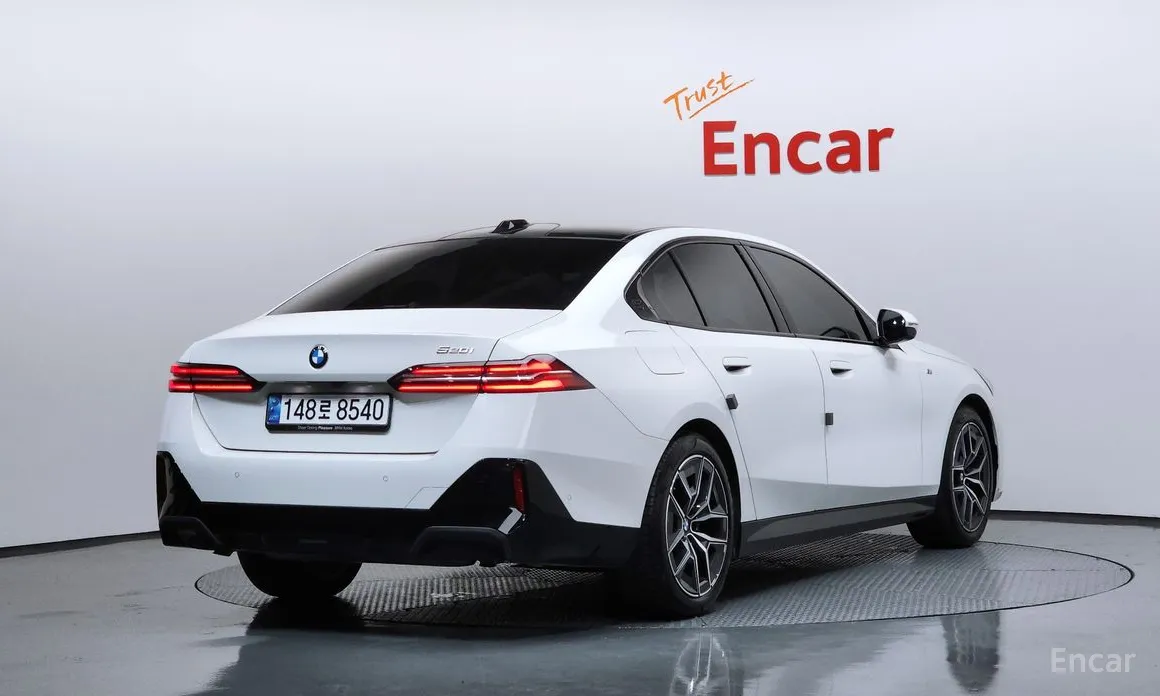 BMW 5 Series 2023 520i M Sport