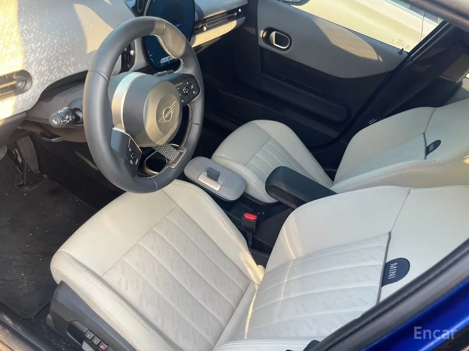 Mini Cooper 2024 5 Door Favoured