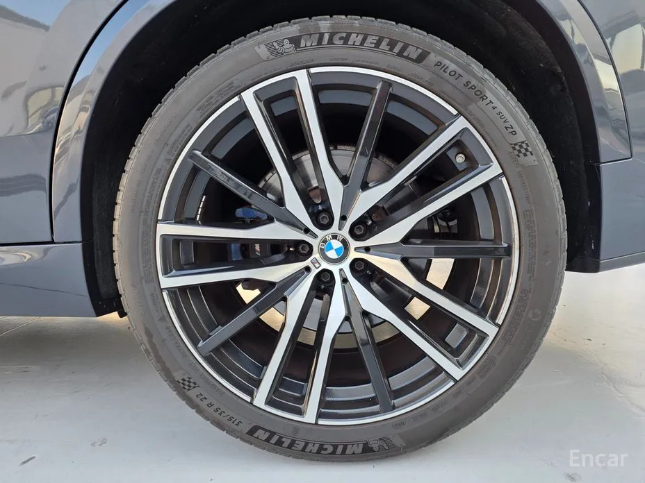 BMW X5 2019 M50i