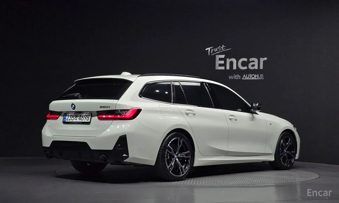 BMW 3 Series 2019 320i Touring M Sports