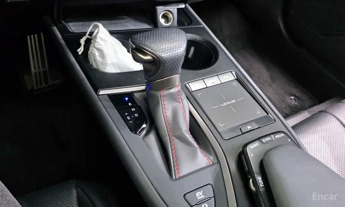 Lexus UX 2019 2.0 F-Sport 2WD