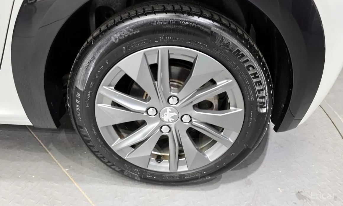 Peugeot 208 2020 Allure