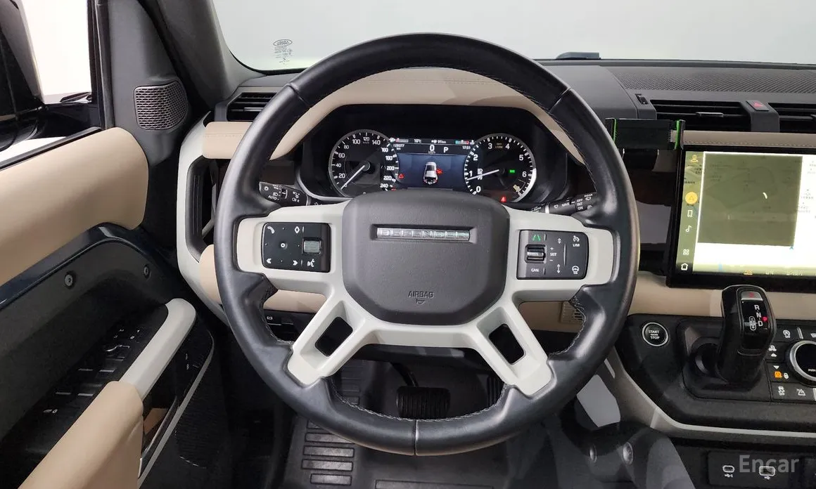 Land Rover Defender 2020 110 P300 X-Dynamic SE