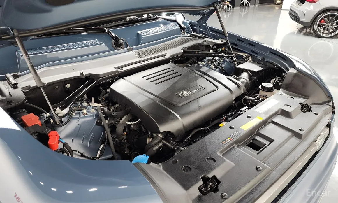 Land Rover Defender 2020 110 P300 X-Dynamic SE