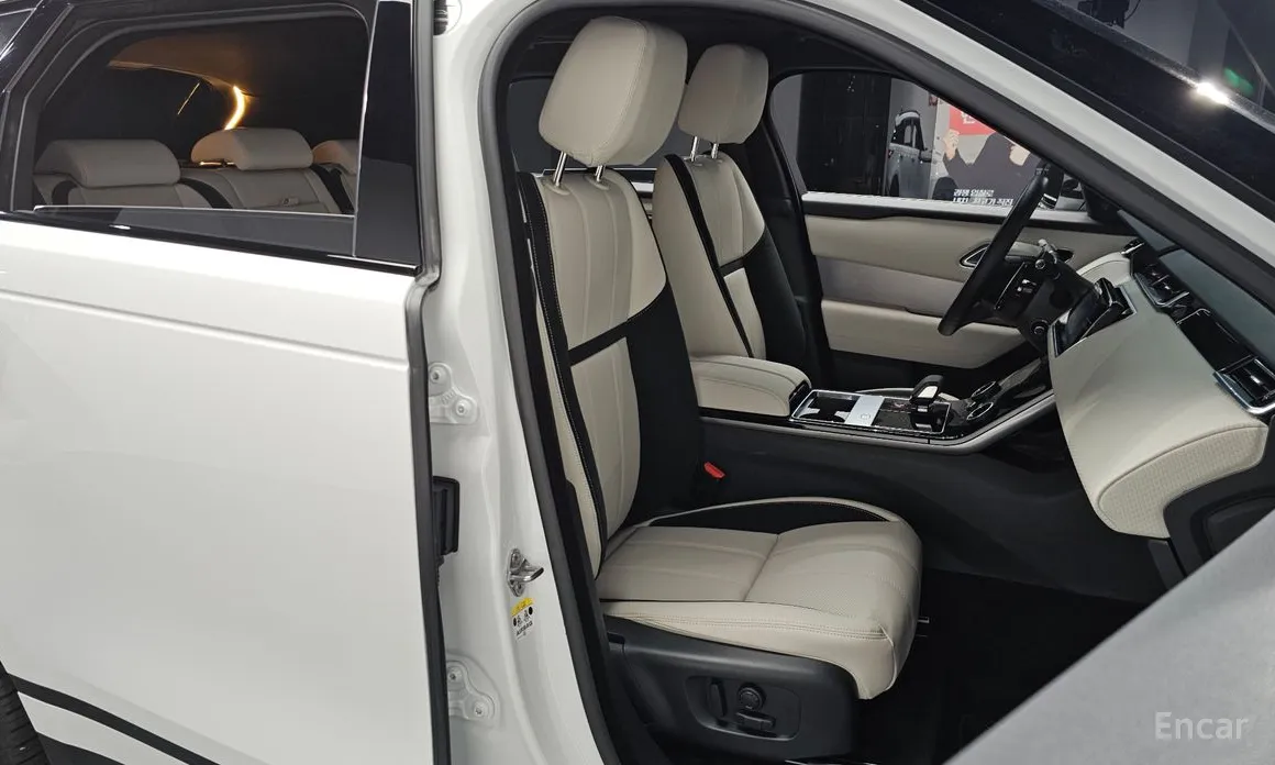 Land Rover Range Rover Velar 2017 2.0 P250 R-Dynamic SE