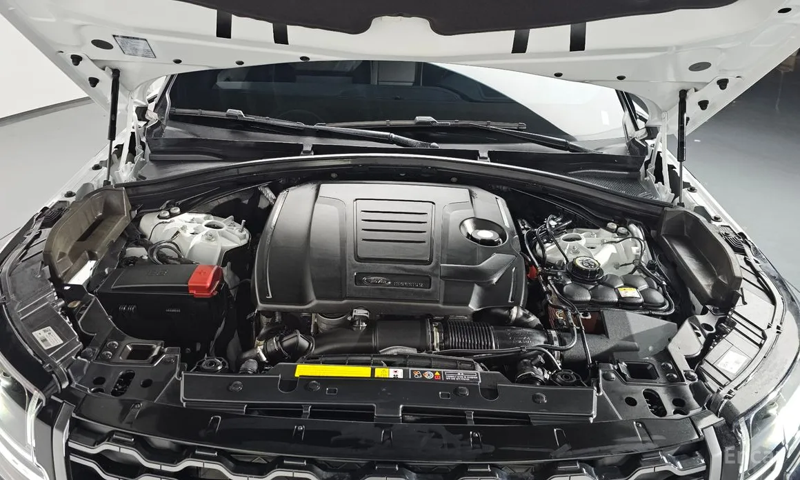 Land Rover Range Rover Velar 2017 2.0 P250 R-Dynamic SE