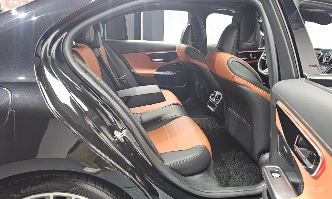 Mercedes-Benz C-Class 2022 C300 4MATIC AMG Line