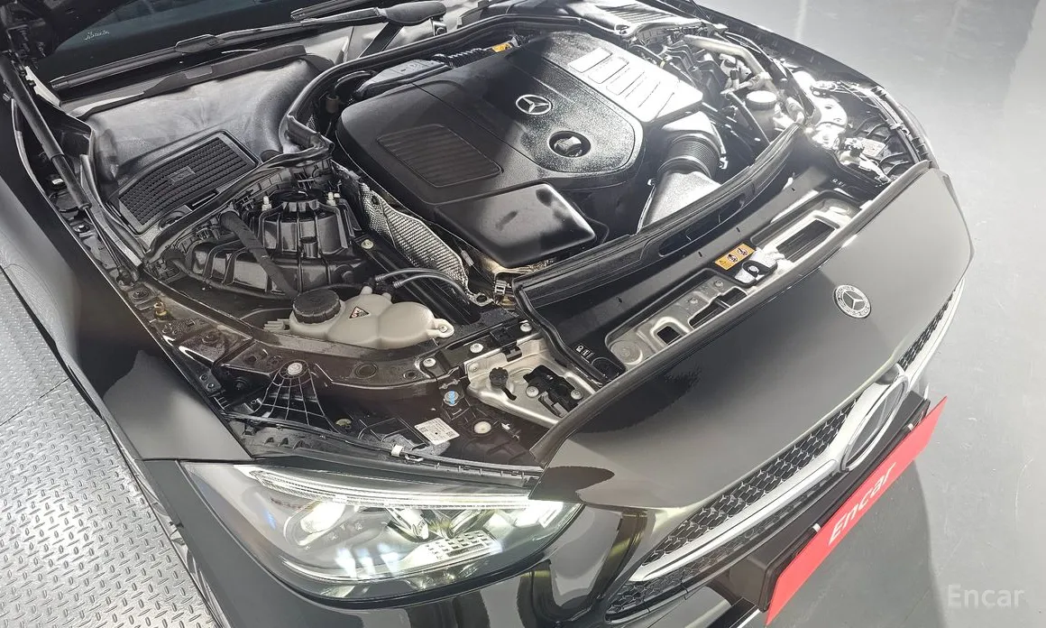 Mercedes-Benz C-Class 2022 C300 4MATIC AMG Line