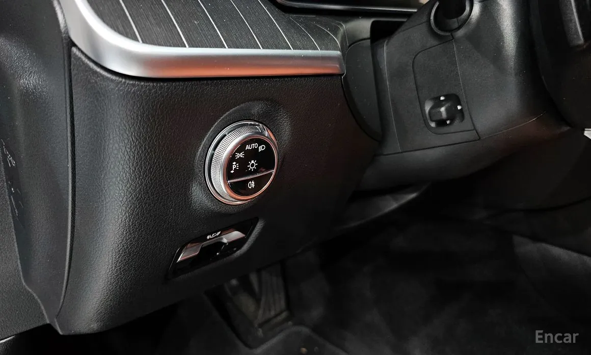 Mercedes-Benz C-Class 2022 C300 4MATIC Avantgarde