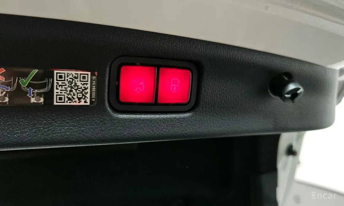 Mercedes-Benz C-Class 2022 C300 4MATIC Avantgarde