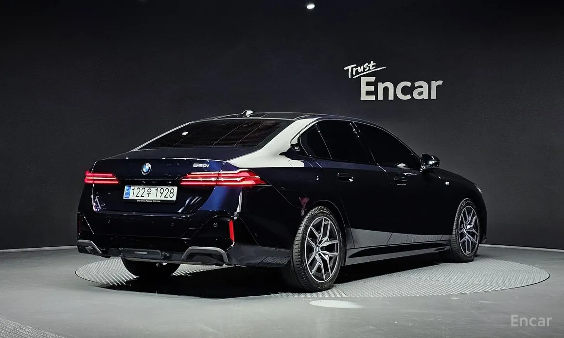 BMW 5 Series 2023 520i M Sport