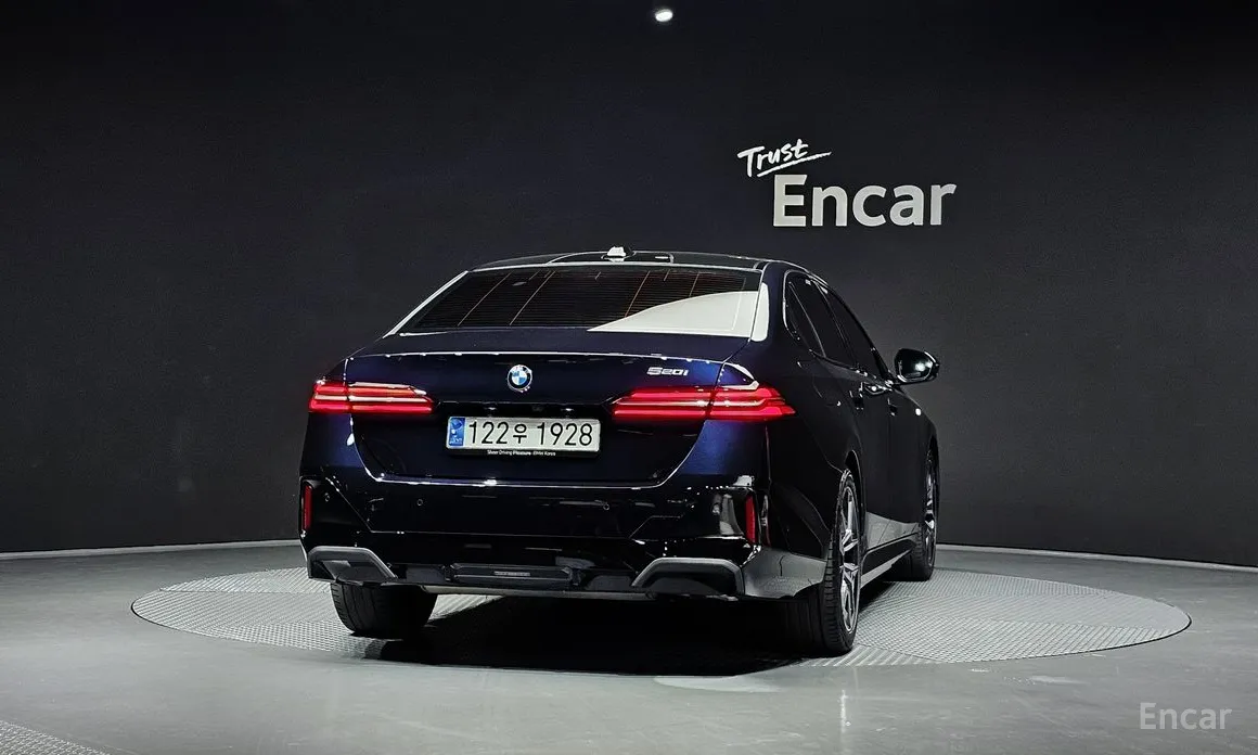 BMW 5 Series 2023 520i M Sport