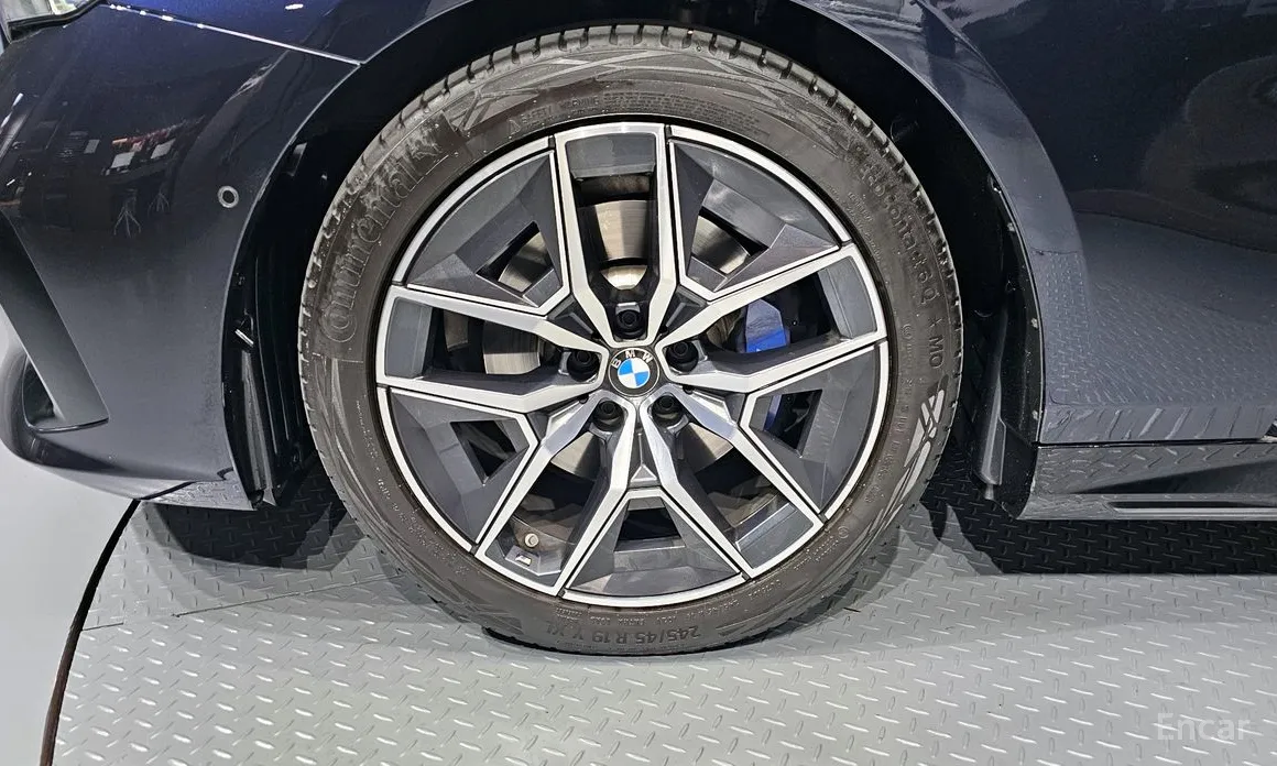 BMW 5 Series 2023 520i M Sport