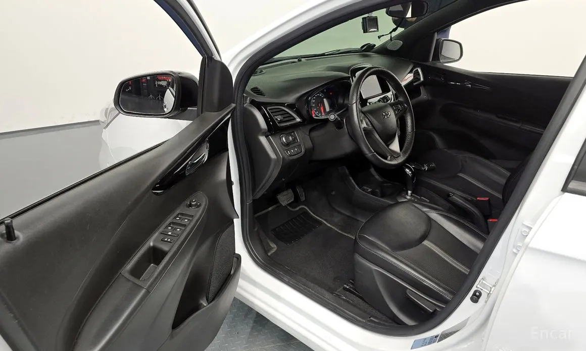 Chevrolet Spark 2018 Red Pick Edition