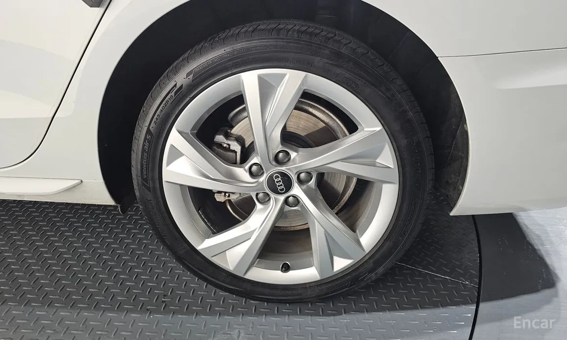 Audi A4 2016 40 TFSI Premium