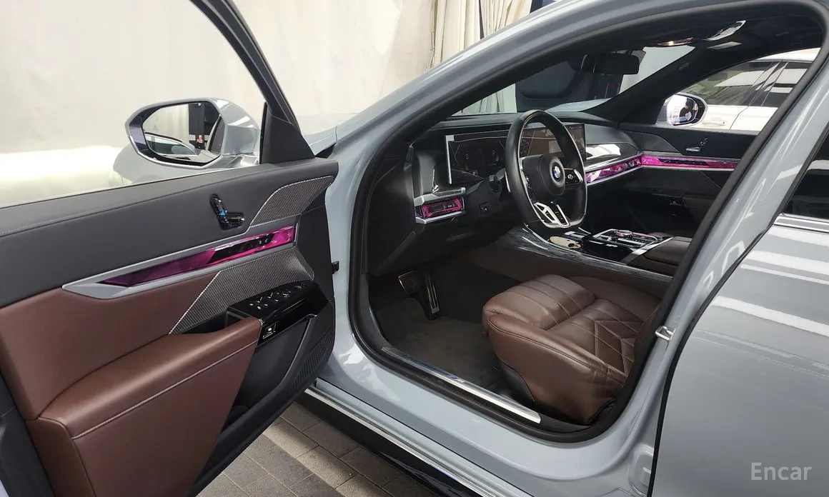 BMW 7 Series 2022 740i sDrive M Sport