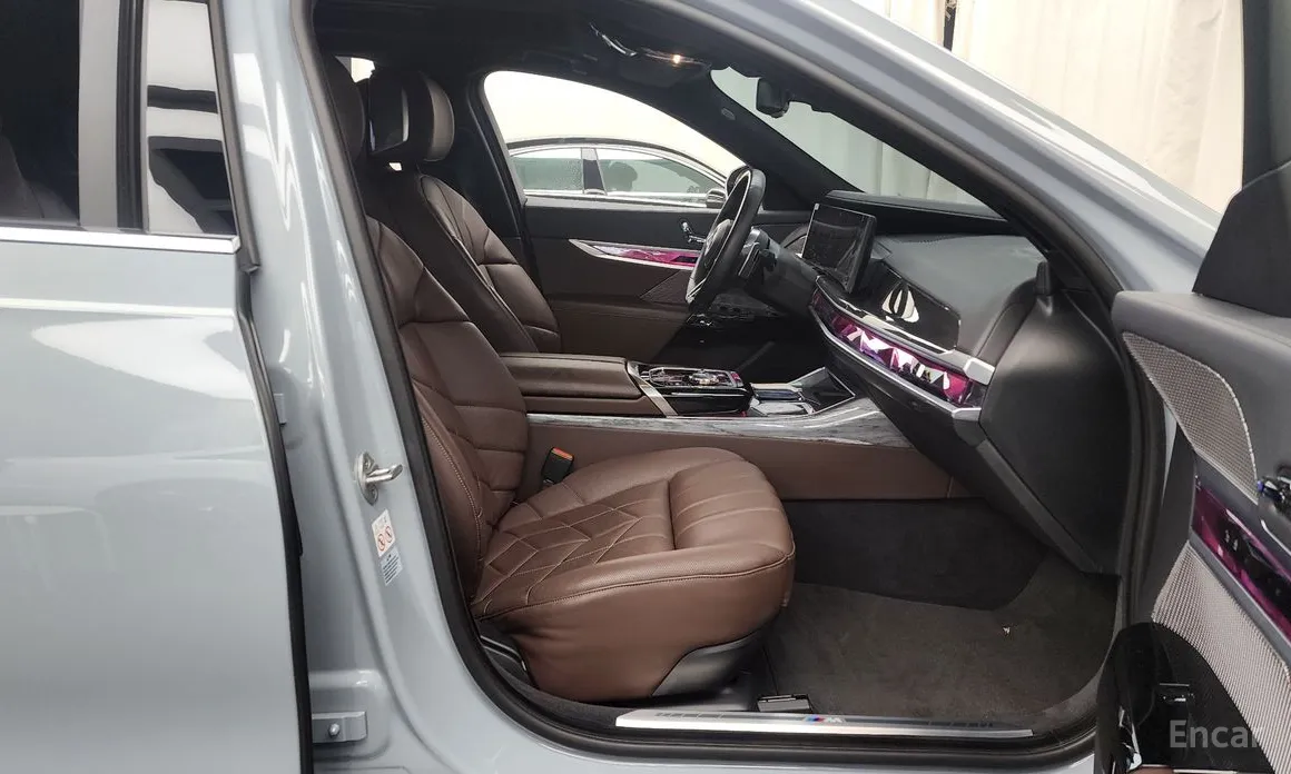 BMW 7 Series 2022 740i sDrive M Sport