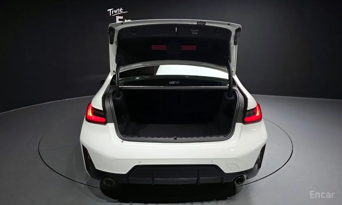 BMW 3 Series 2019 320i M Sport