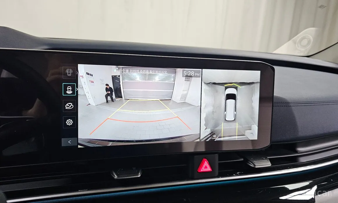 Kia Carnival 2023 HEV 9seater Gravity