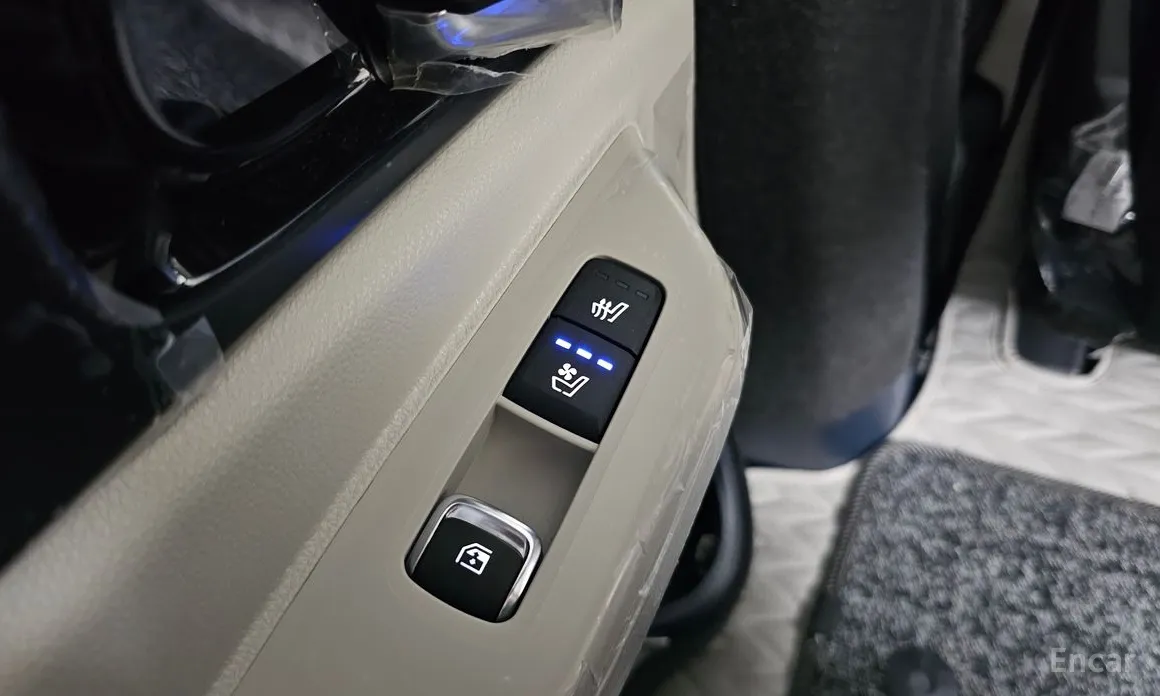 Kia Carnival 2023 HEV 9seater Gravity