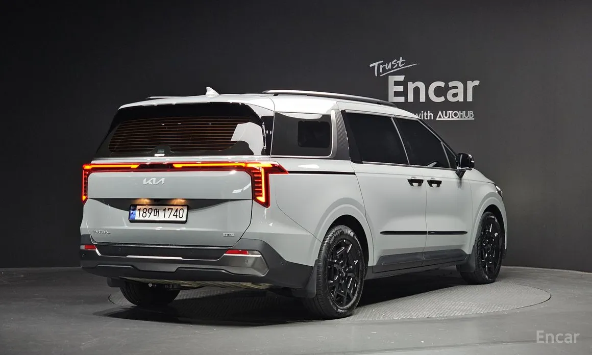 Kia Carnival 2023 HEV 9seater Gravity