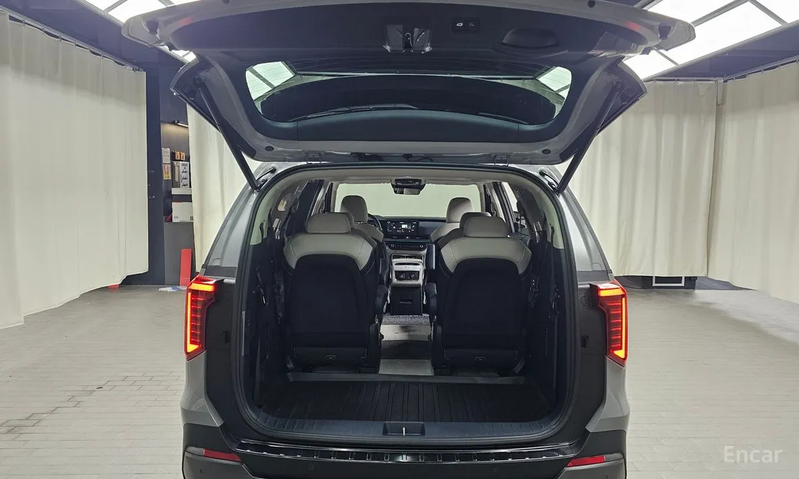 Kia Carnival 2023 HEV 9seater Gravity