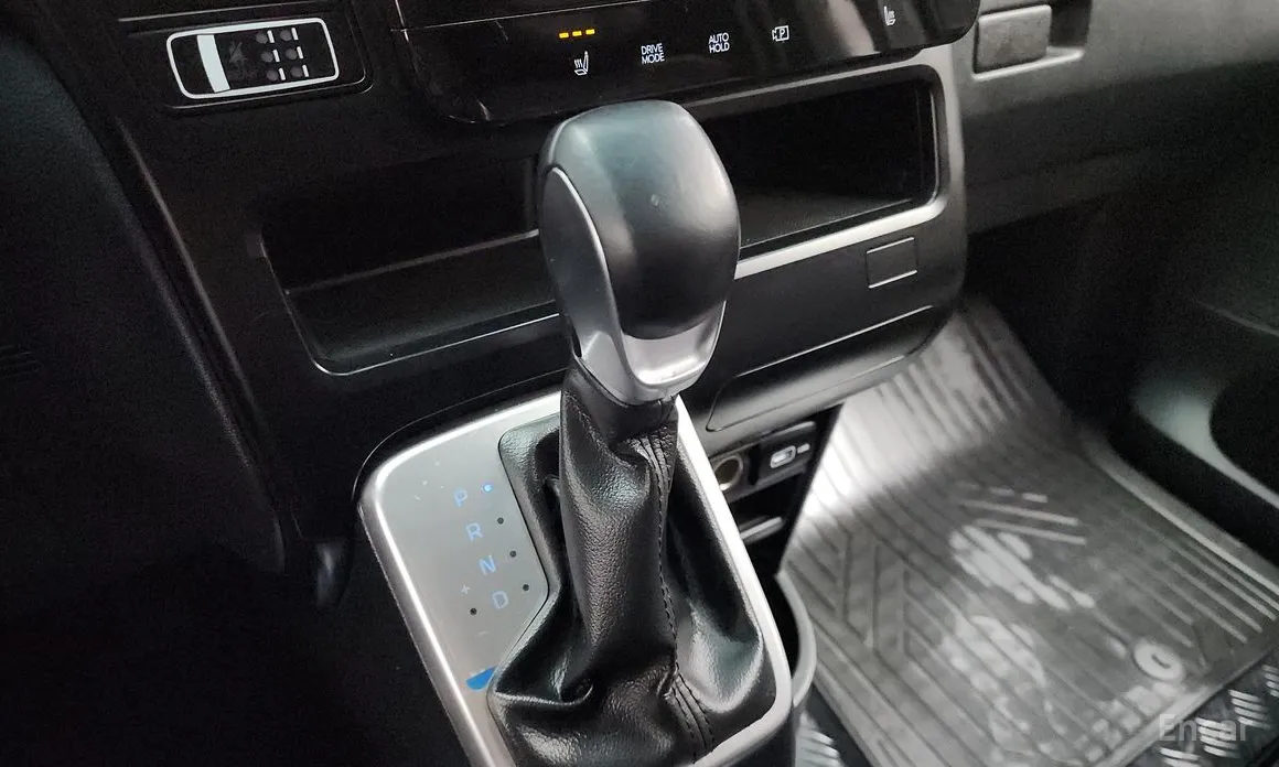 Hyundai Staria 2021 Tourer 9-Seater