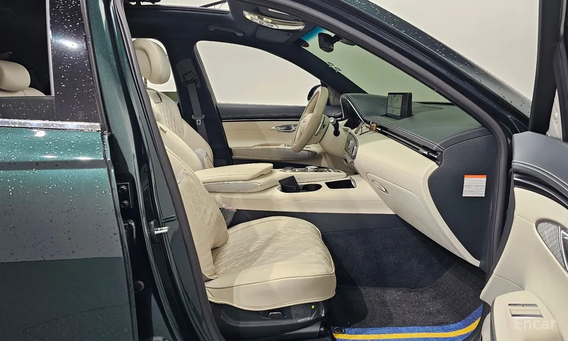 Genesis GV70 2022 e-AWD