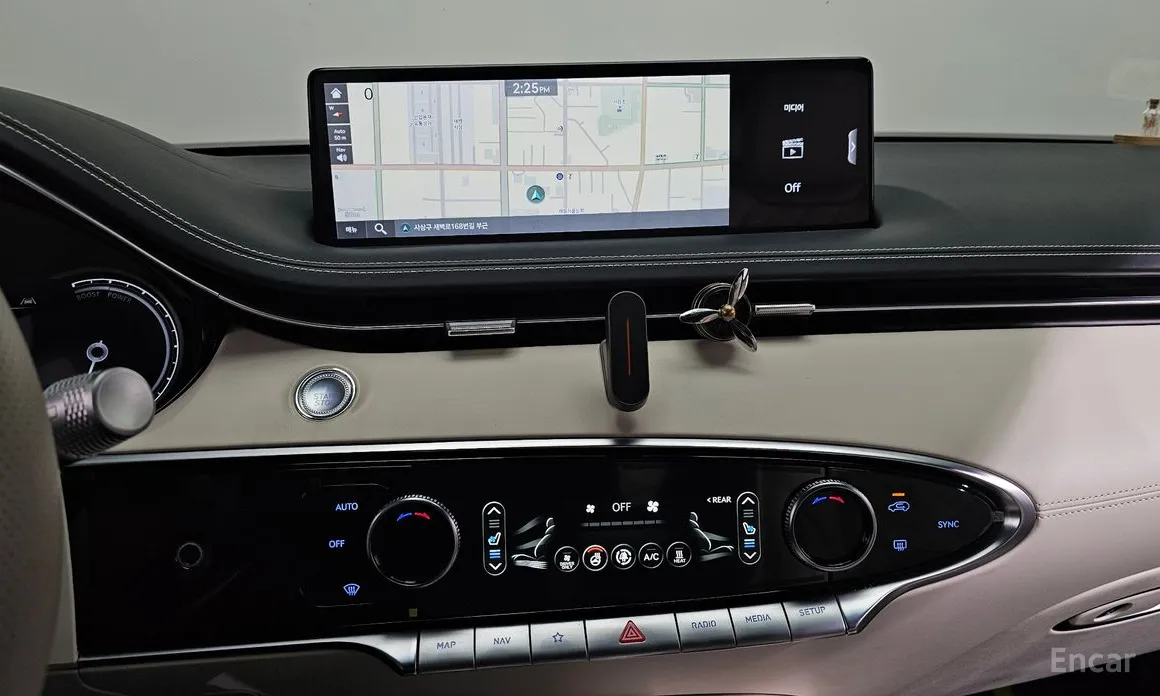 Genesis GV70 2022 e-AWD