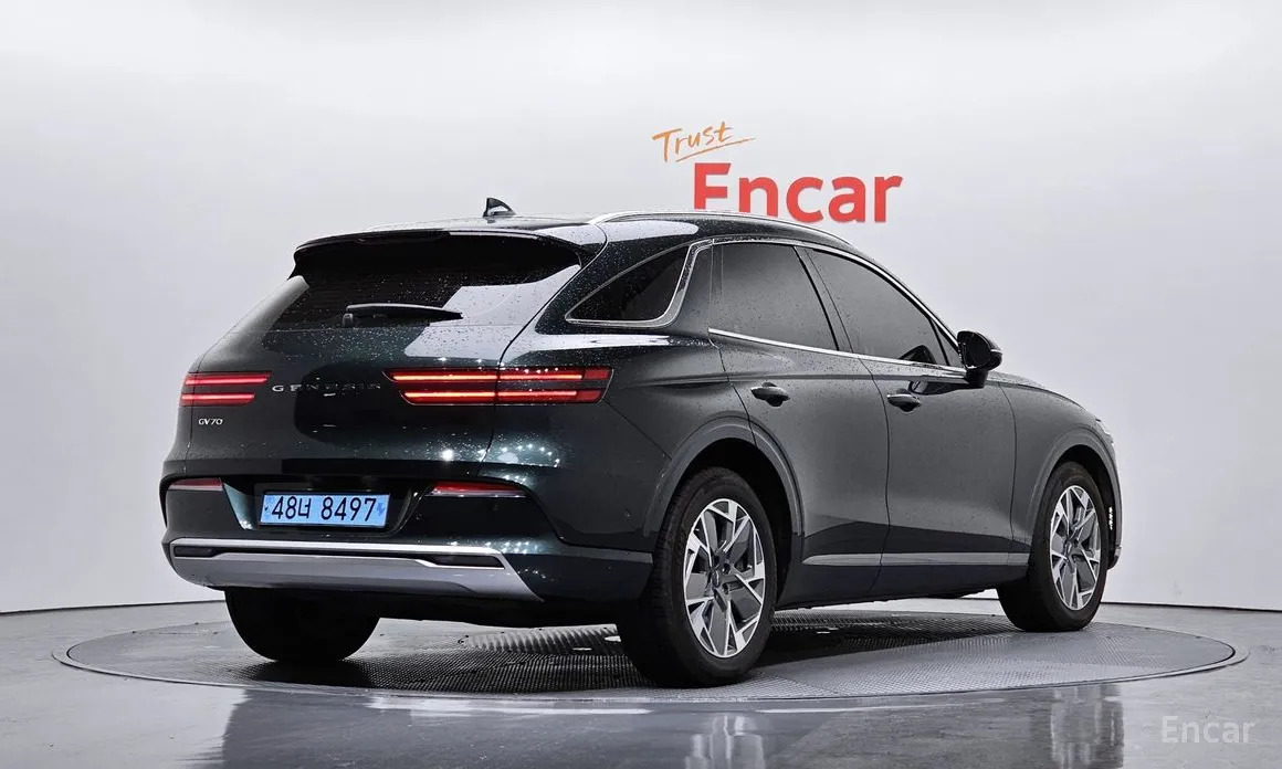 Genesis GV70 2022 e-AWD