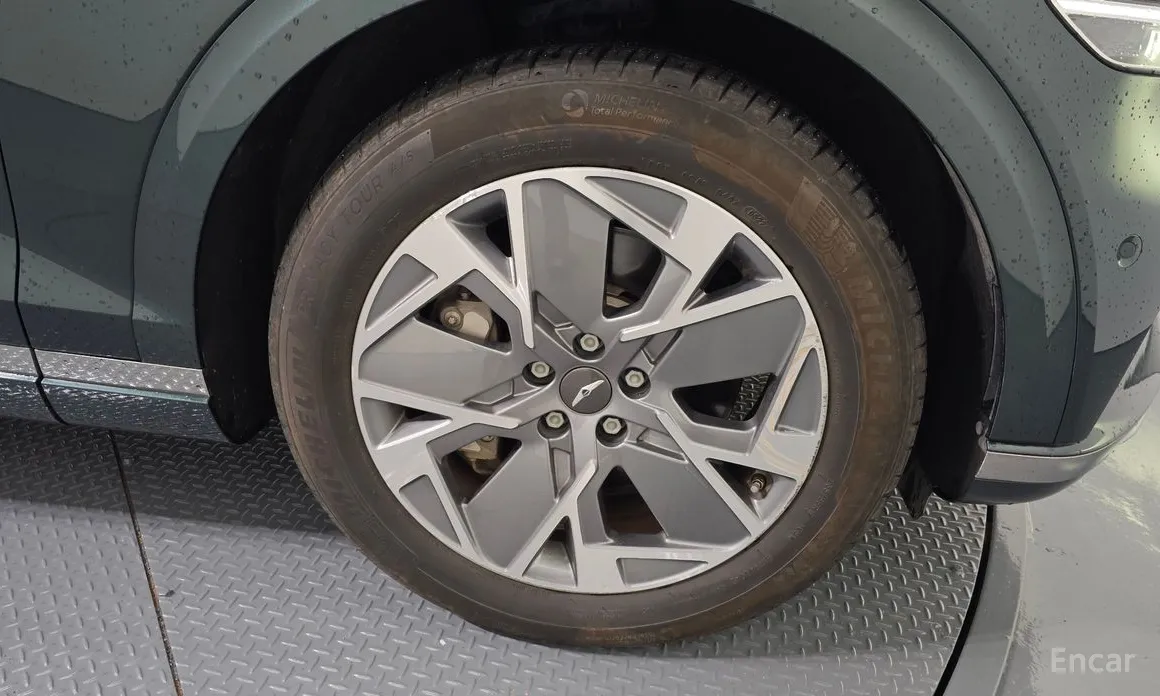 Genesis GV70 2022 e-AWD