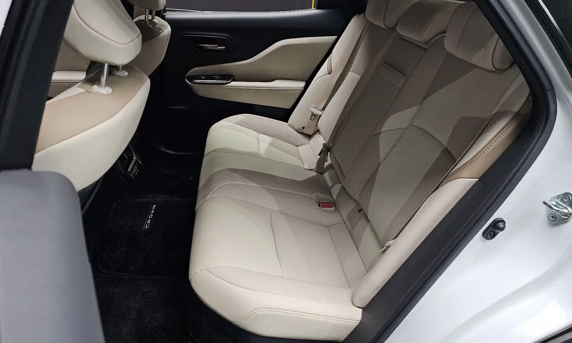 Toyota Crown 2023 2.5 4WD Hybrid