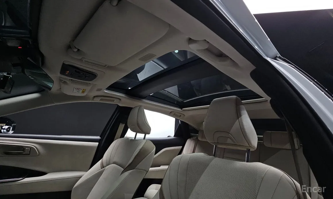 Toyota Crown 2023 2.5 4WD Hybrid