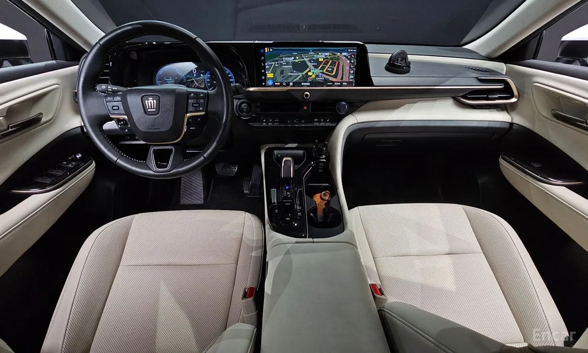 Toyota Crown 2023 2.5 4WD Hybrid